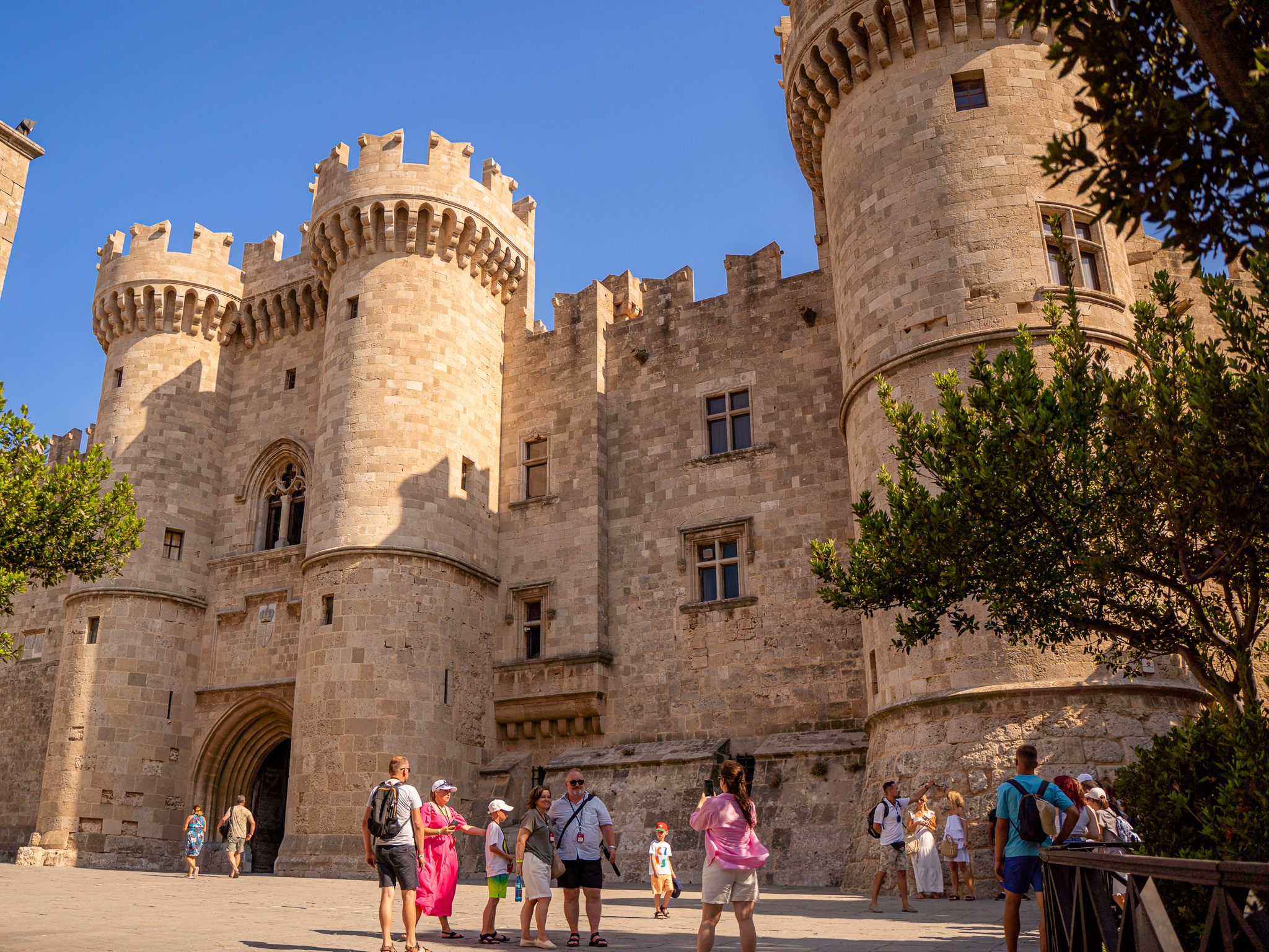 Pałac Wielkiego Mistrza na Rodos, atrakcja zwiedzania z polskim przewodnikiem Magic Tours